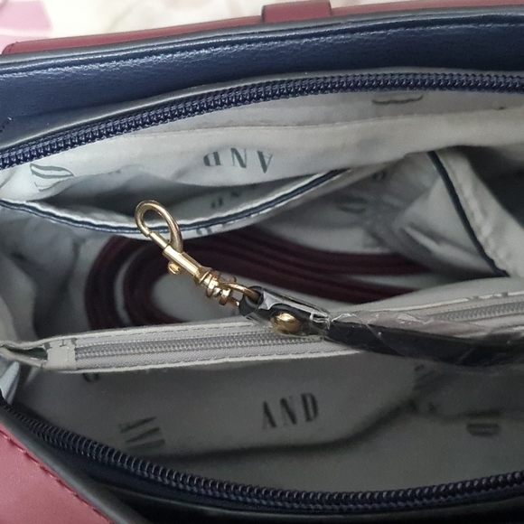 Handbag. - Picture 6 of 12